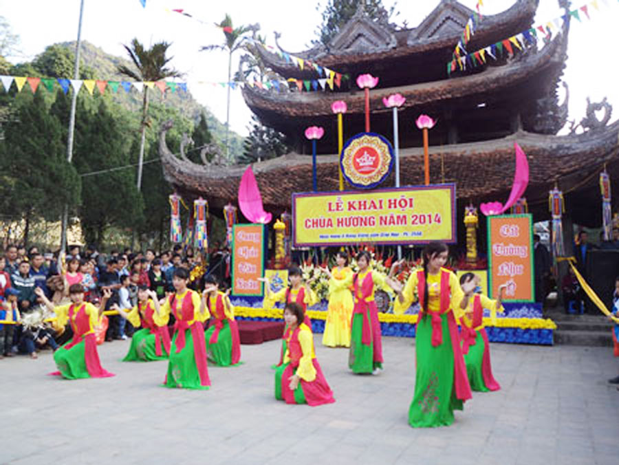 Thay Pagoda Festival